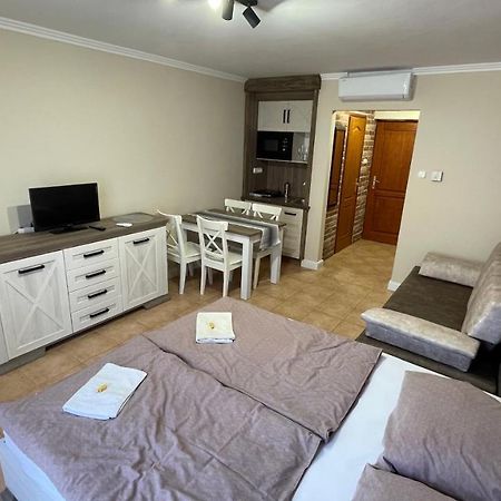 Dalma Apartment Gyula Exteriér fotografie