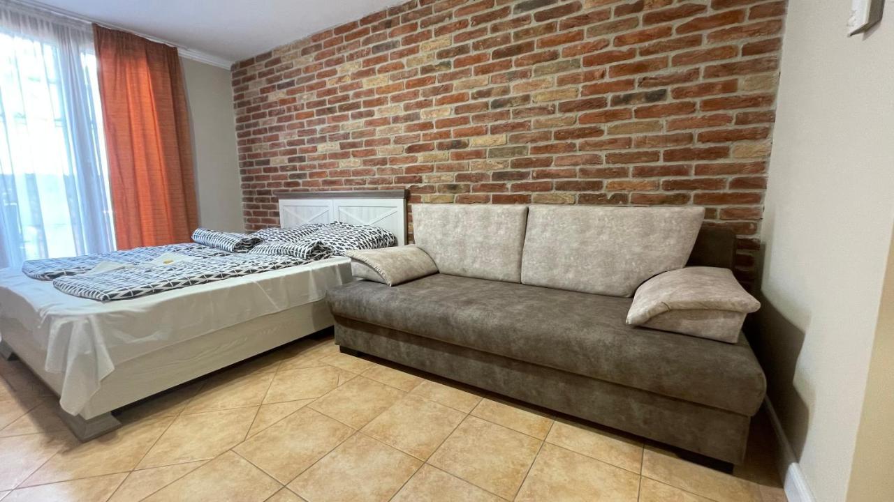 Dalma Apartment Gyula Exteriér fotografie