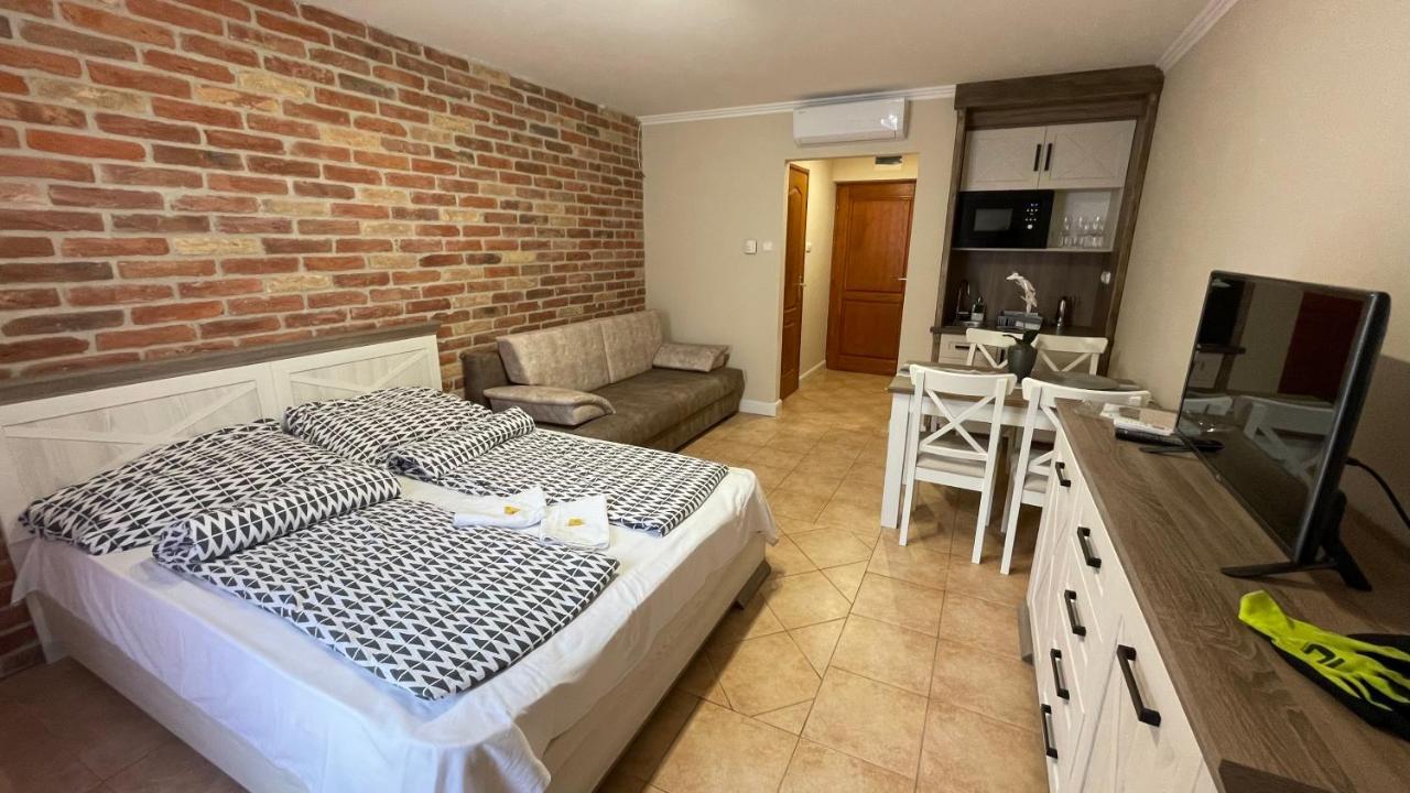 Dalma Apartment Gyula Exteriér fotografie